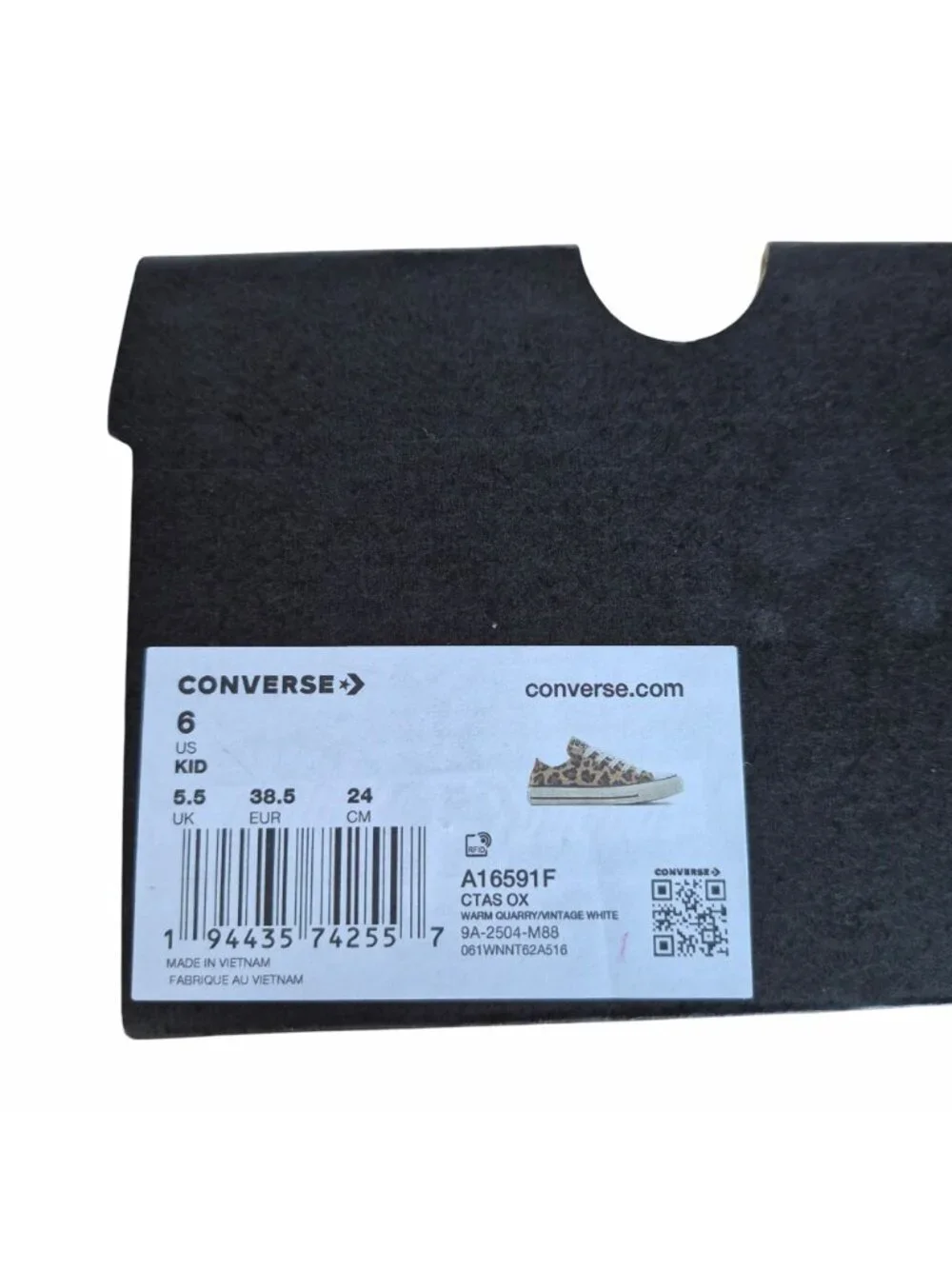 ⭐Converse Chuck Taylor Leopard Print Low Sz 6 Kids shoes Sneakers Black A16591F